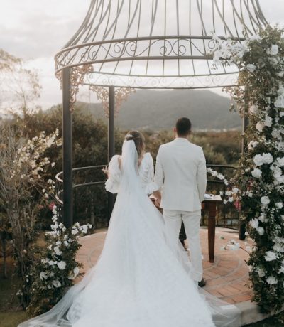 alexander-mass-r-tkv1lgbok-unsplash